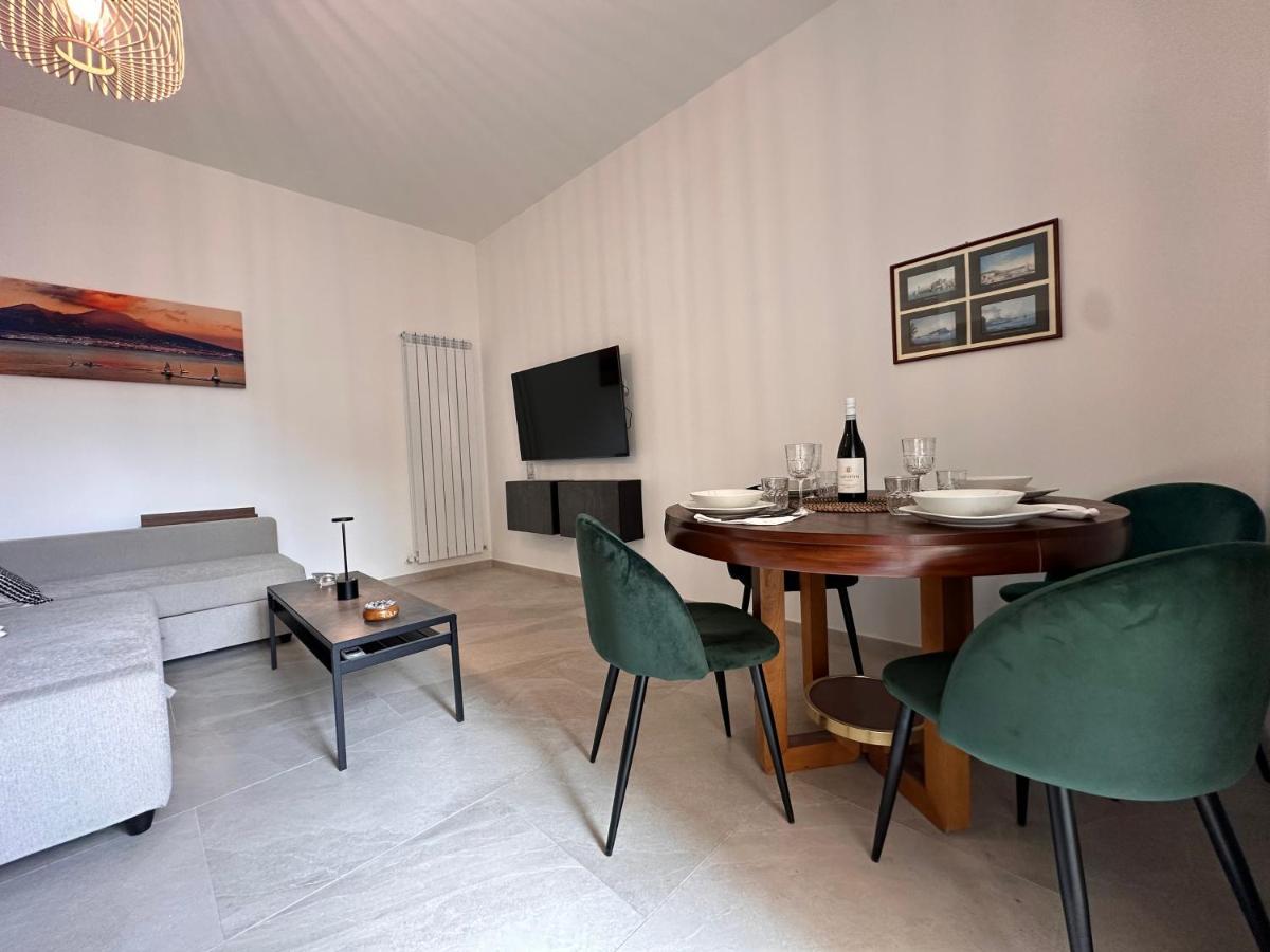 Appartement Clara Domus By Domusextra à Naples Extérieur photo