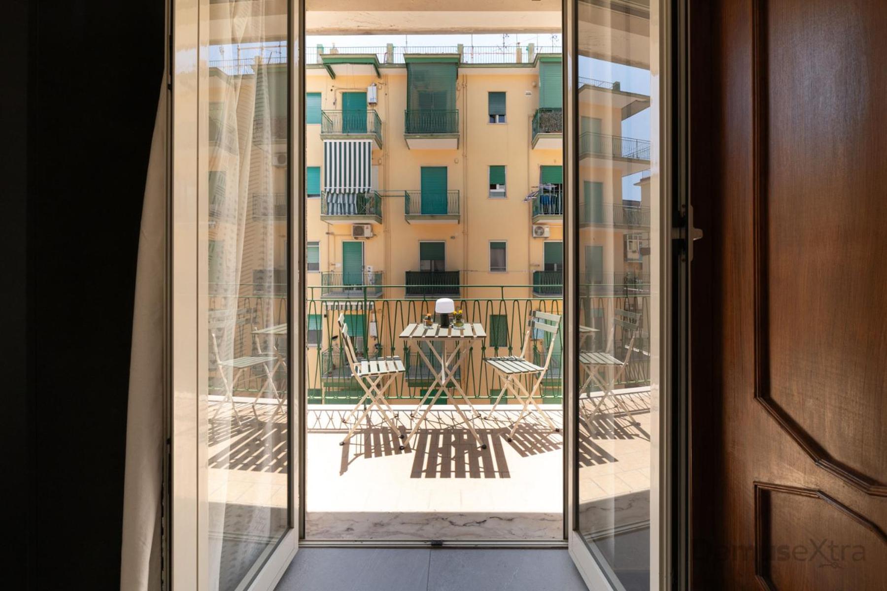 Appartement Clara Domus By Domusextra à Naples Extérieur photo