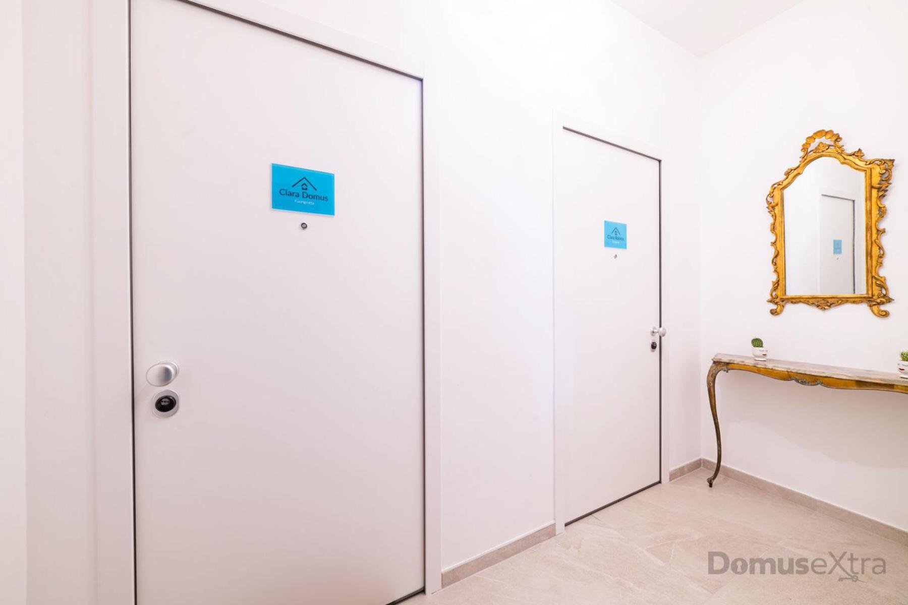 Appartement Clara Domus By Domusextra à Naples Extérieur photo